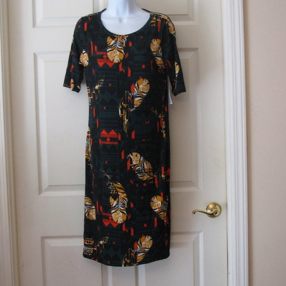 LuLaRoe Dresses & Skirts - 2/$15 LuLaRoe Julia Dress Medium NWT $36 Green with Feather Print Sheath
